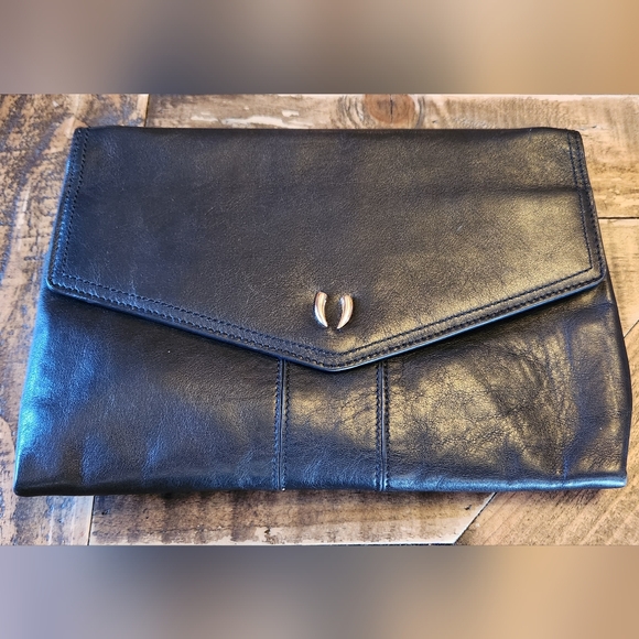Tusk Handbags - TUSK Vintage Leather Clutch Wallet Bag